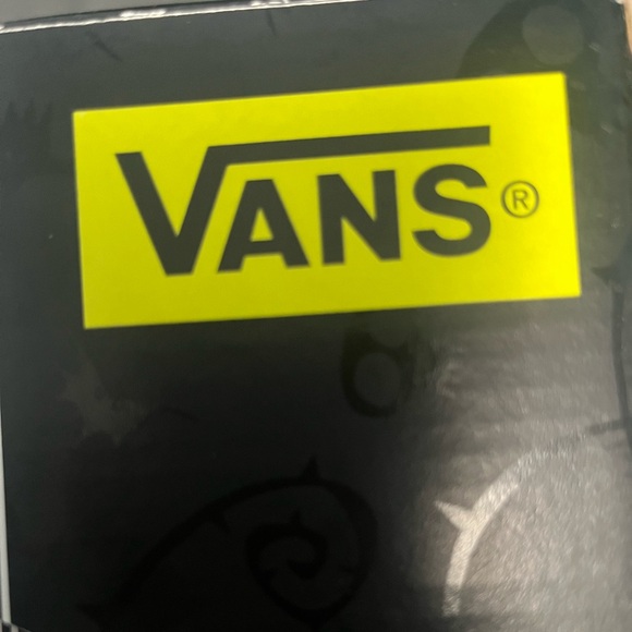 Limited Edition Nightmare Before Christmas Vans - Picture 7 of 14